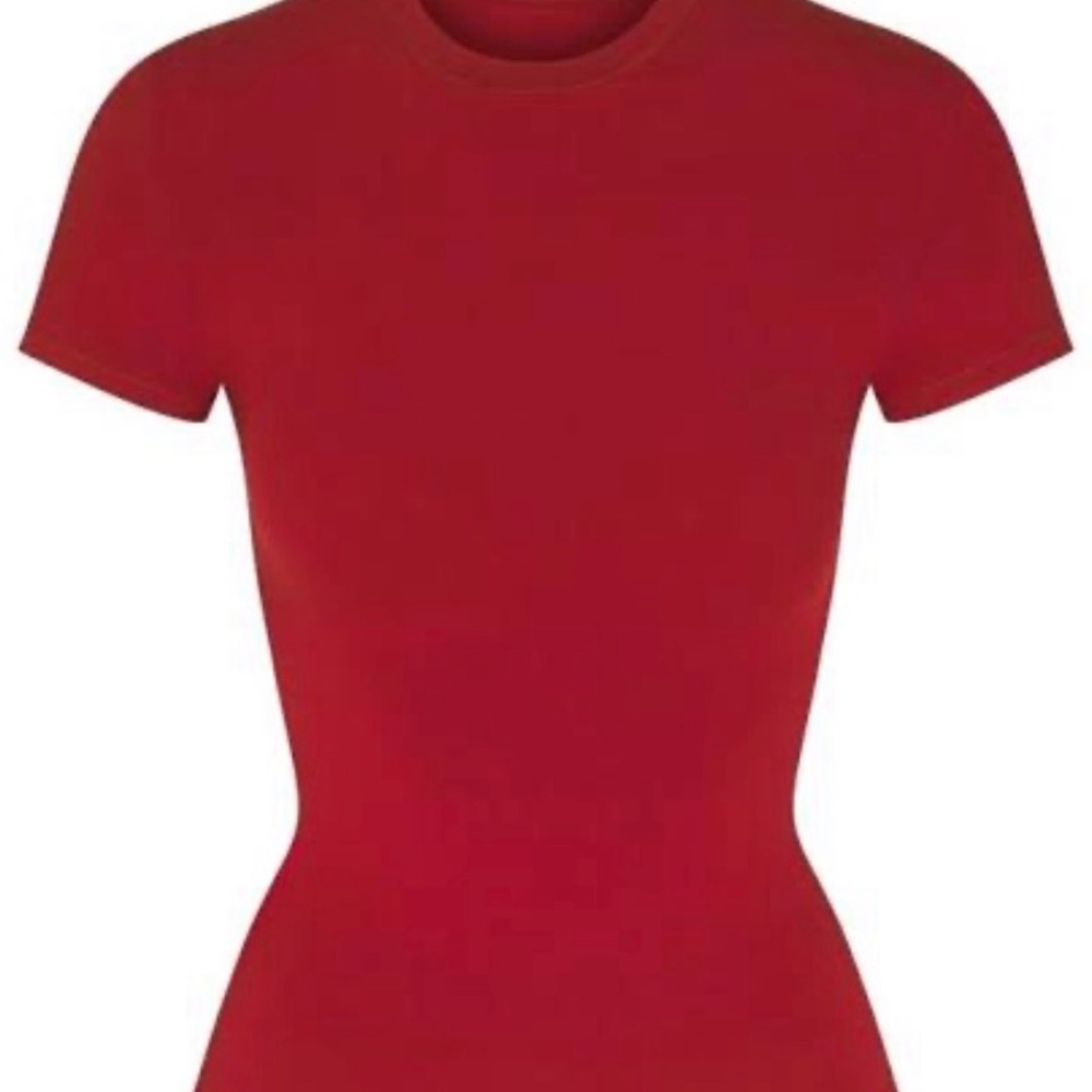 Skims Brick red shirt